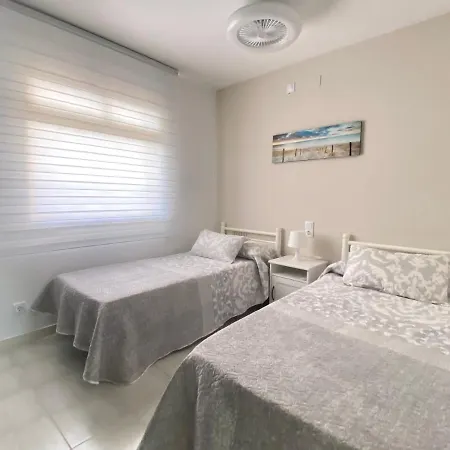 Апартаменты Versailles-mar Камбрильс